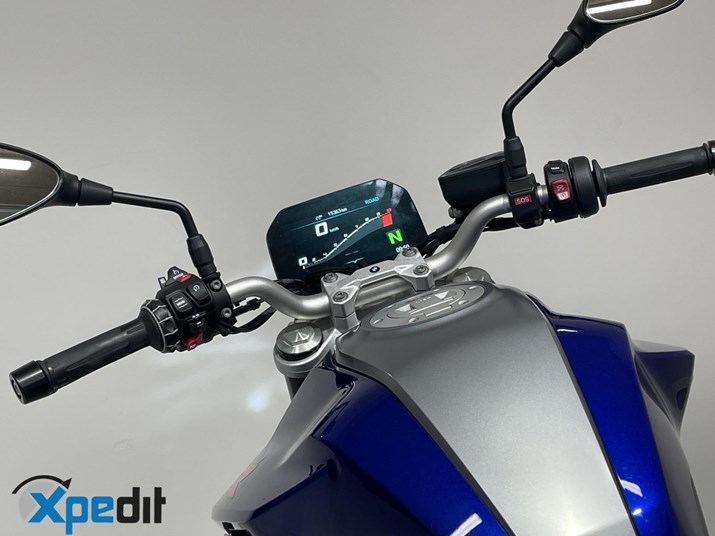 BMW F 900 R BMW F 900 R